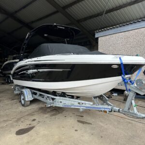 2021 Chapparral H20 18